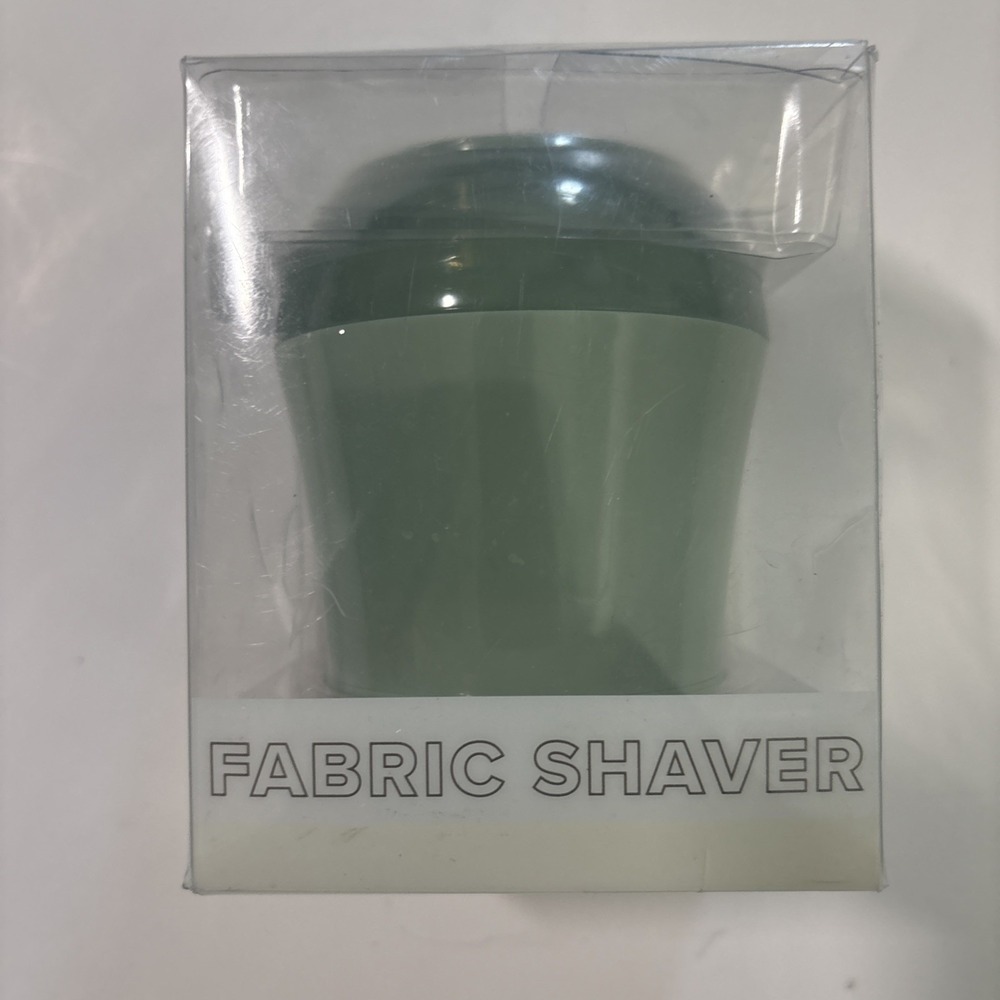 Vivitar Fabric Shaver Lint Fuzz Remover Portable 3-AAA Bat. Operated Green NIB